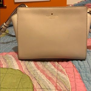 Kate Spade cream colored purse. 👜